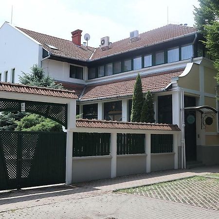 Szlovak Panzio Hotel Bekescsaba Buitenkant foto
