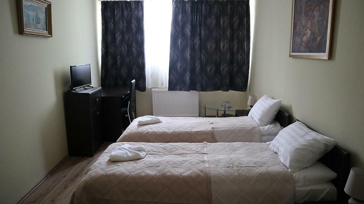 Szlovak Panzio Hotel Bekescsaba Buitenkant foto