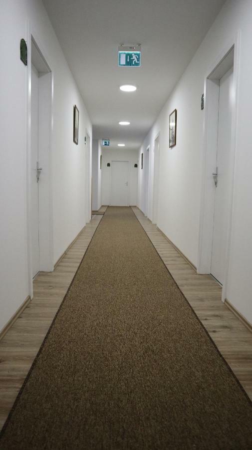 Szlovak Panzio Hotel Bekescsaba Buitenkant foto